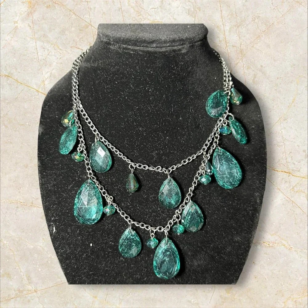 5/$20 Layered Turquoise Teardrop Gem Necklace